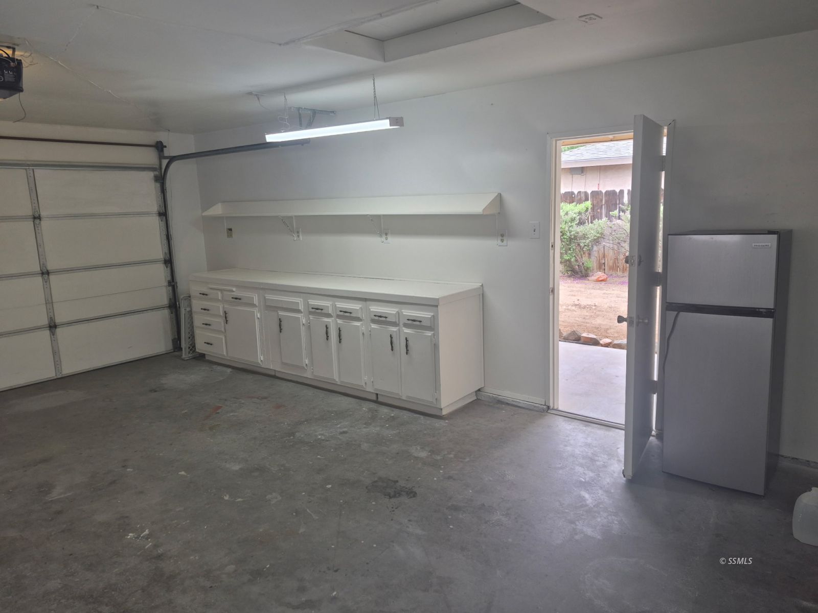 325 South Lincoln Street Ridgecrest, CA 93555 - Photo 30 of 35