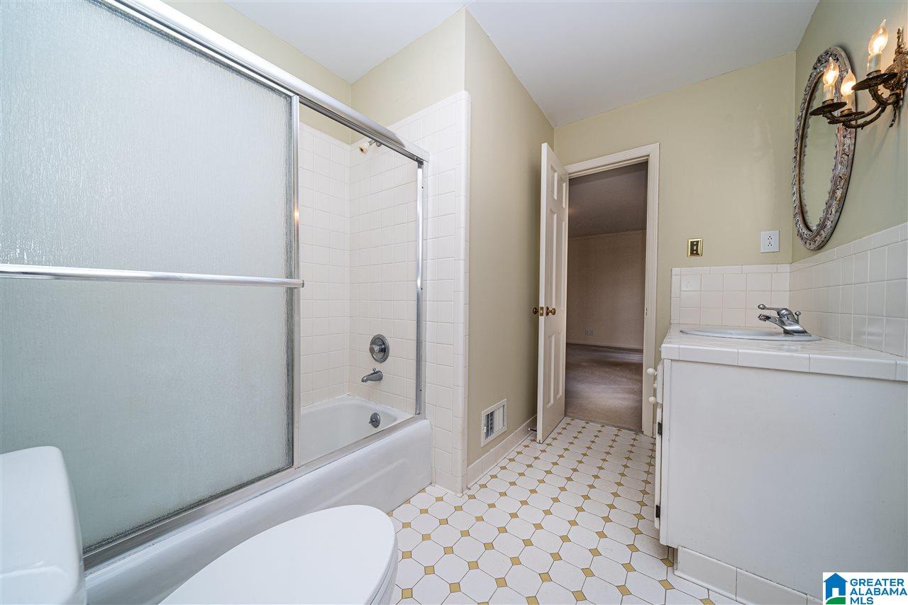 3872 Spring Valley Road Birmingham, AL 35223 - Photo 24 of 42