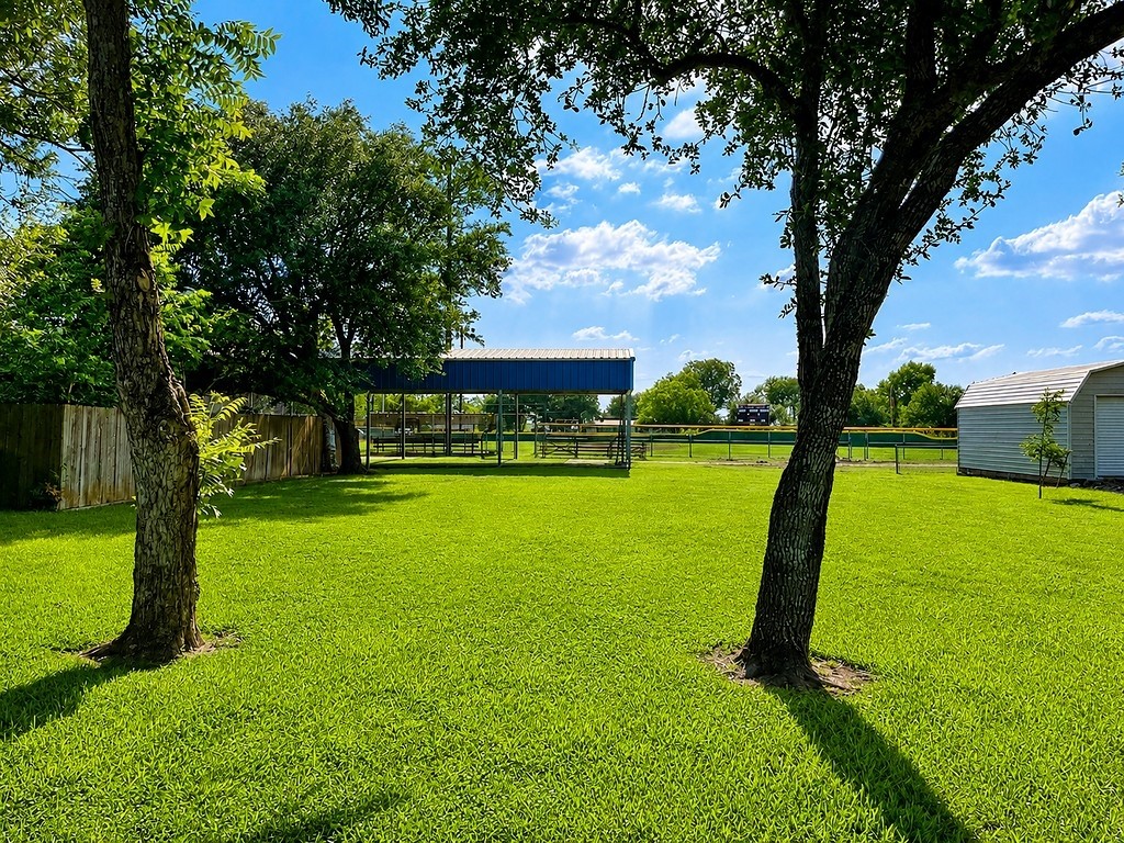 Tbd North Summit Street Weimar, TX 78962 - Photo 3 of 5
