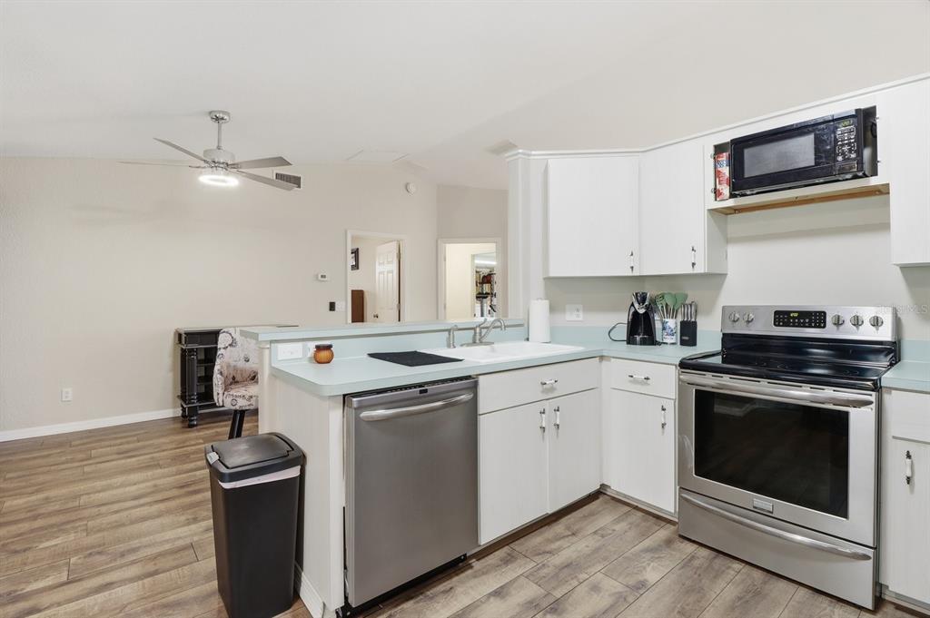 6184 Southwest 100th Loop Ocala, FL 34476 - Photo 17 of 46