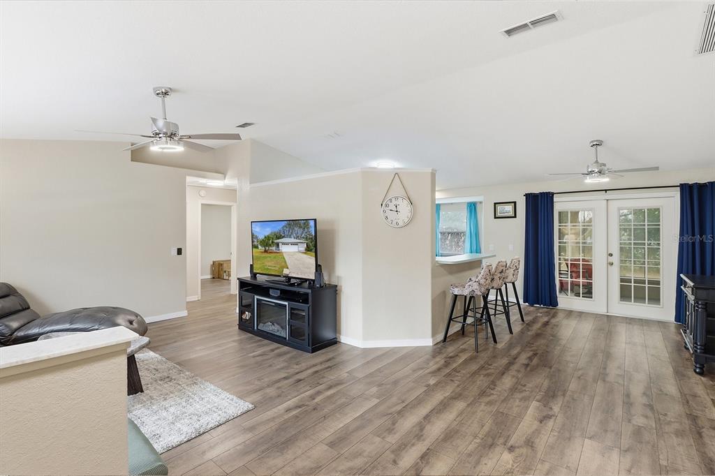 6184 Southwest 100th Loop Ocala, FL 34476 - Photo 9 of 46