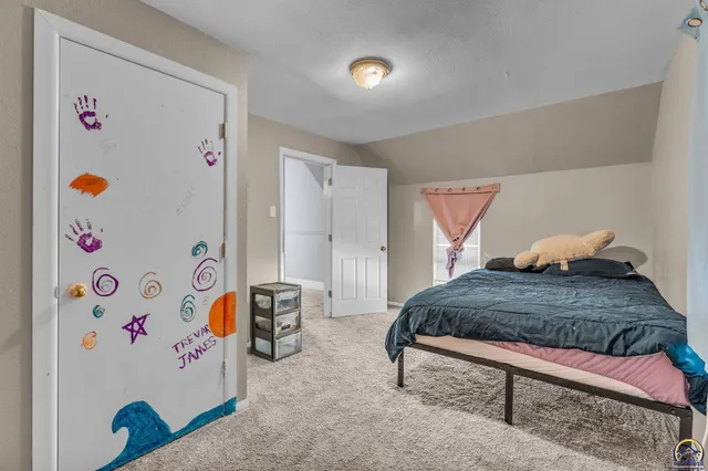 $150,000 | 1156 Southwest Woodward Avenue, Topeka, KS 66604