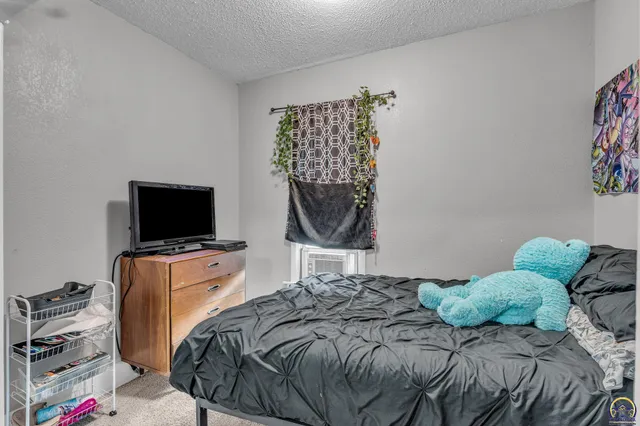$150,000 | 1156 Southwest Woodward Avenue, Topeka, KS 66604