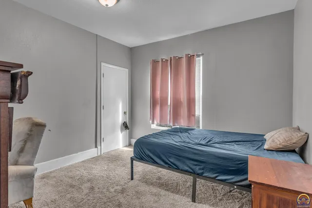 $150,000 | 1156 Southwest Woodward Avenue, Topeka, KS 66604