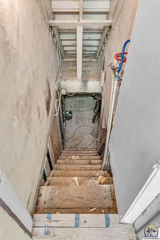 $150,000 | 1156 Southwest Woodward Avenue, Topeka, KS 66604