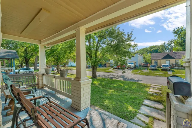 $150,000 | 1156 Southwest Woodward Avenue, Topeka, KS 66604