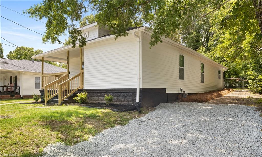 905 Putnam Street High Point, NC 27262 - Photo 3 of 18 Gallery Image 3