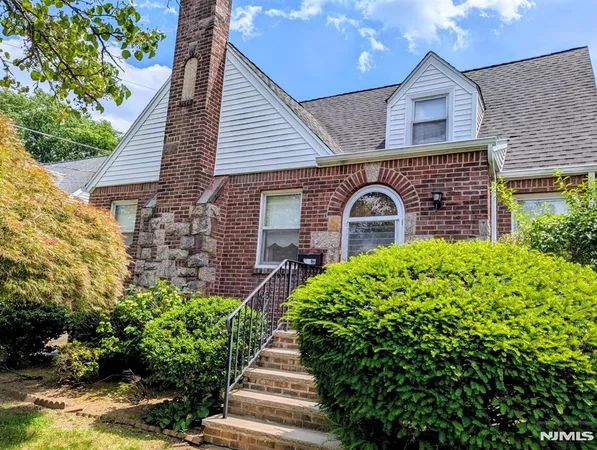 $499,900 | 32 Sylvan Avenue, Bergenfield, NJ 07621