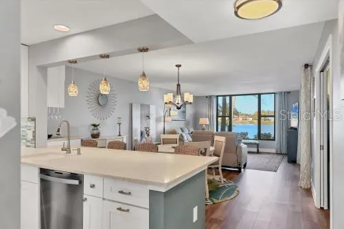 $385,900 | 308 Timberlake Drive, Unit 308, Bradenton, FL 34210