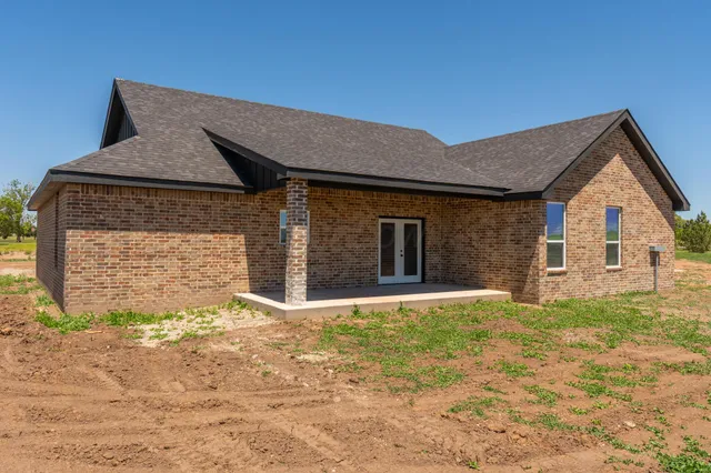 $315,000 | 30 Country Club Drive, Farwell, TX 79325