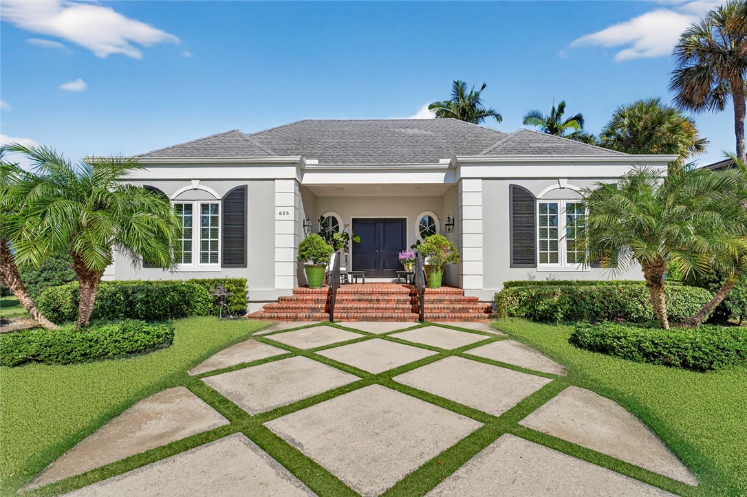 625 Riomar Drive Vero Beach, FL 32963 - Photo 1 of 36