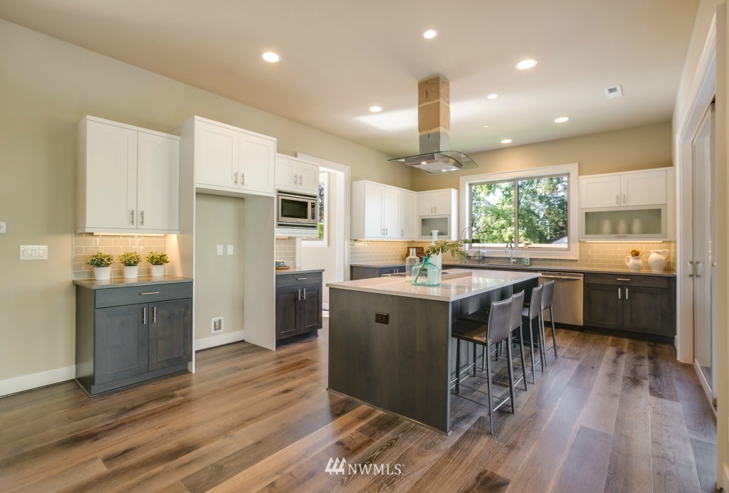 2224 Northeast 28th Street Renton, WA 98056 - Photo 9 of 25