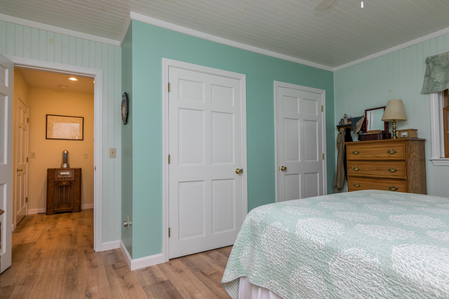 59 Tolman Road Portland, ME 04108 - Photo 15 of 41 59 Tolman Rd Peaks Island ME-large-015-0