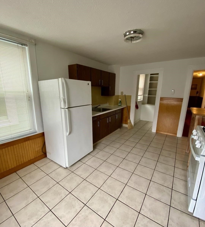 412 Centre Street, Unit 4 Boston, MA 02130 - Photo 4 of 7