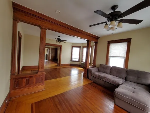 $1,850 | 27 Bond Street, Unit 3, Fall River, MA 02720