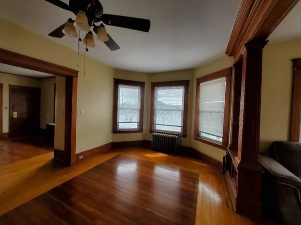 $1,850 | 27 Bond Street, Unit 3, Fall River, MA 02720