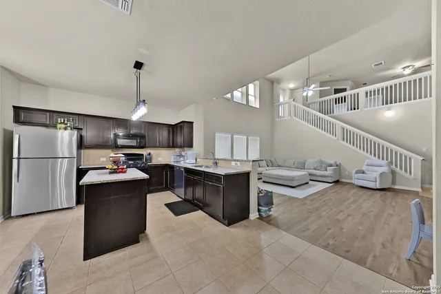 $2,200 | 9035 Bowring Park, Converse, TX 78109