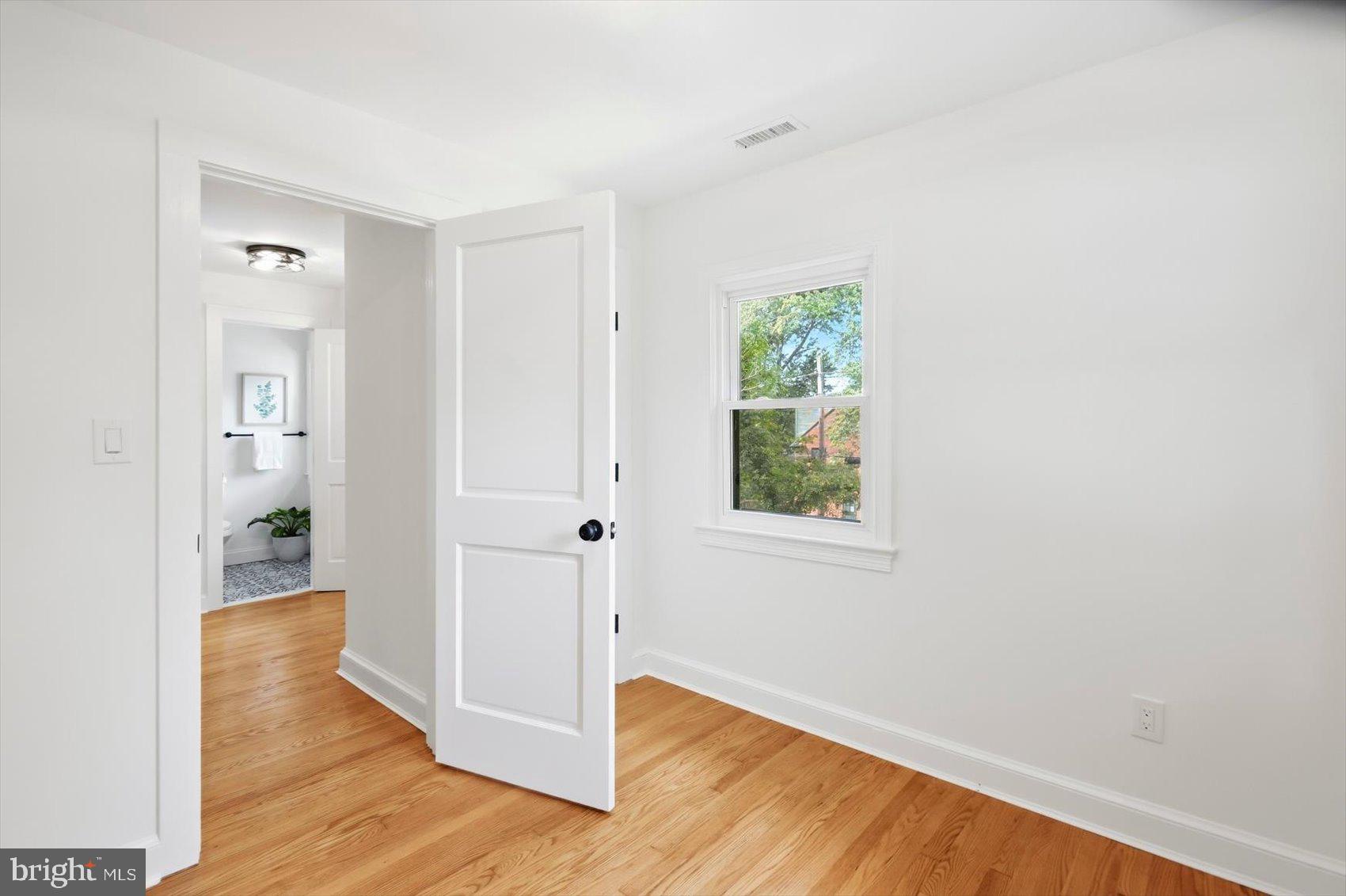 9424 Colesville Road Silver Spring, MD 20901 - Photo 29 of 47 Gallery Image 29