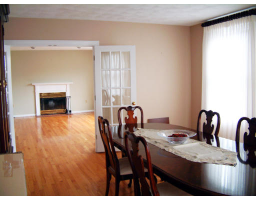 412 New River Road Lincoln, RI 02838 - Photo 7 of 15