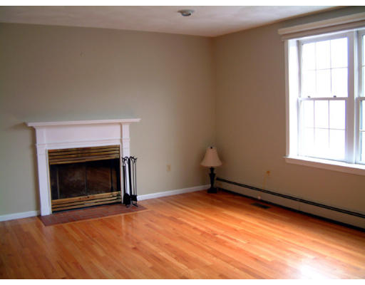 412 New River Road Lincoln, RI 02838 - Photo 8 of 15