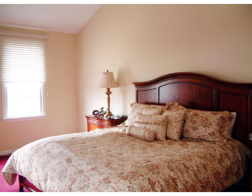 412 New River Road Lincoln, RI 02838 - Photo 9 of 15