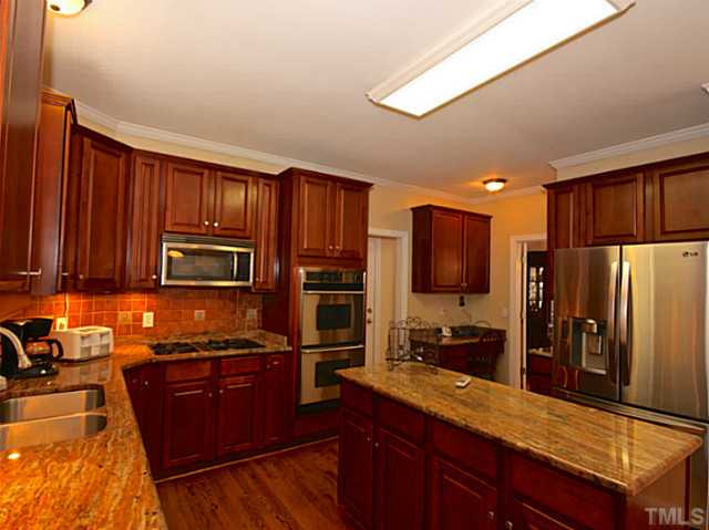 2804 Sunnystone Way Raleigh, NC 27613 - Photo 3 of 25 Kitchen