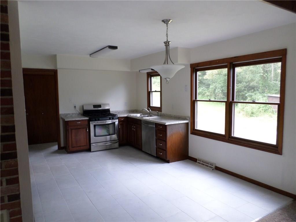 521 Farneth Road Plum, PA 15068 - Photo 5 of 14 Gallery Image 5