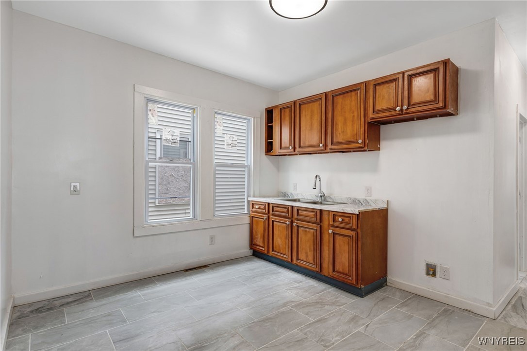 16 Butler Avenue Buffalo, NY 14208 - Photo 11 of 42