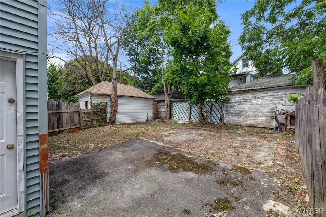 16 Butler Avenue Buffalo, NY 14208 - Photo 37 of 42