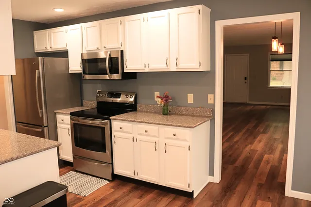 $205,000 | 405 Glenn Knecht Drive, Crawfordsville, IN 47933