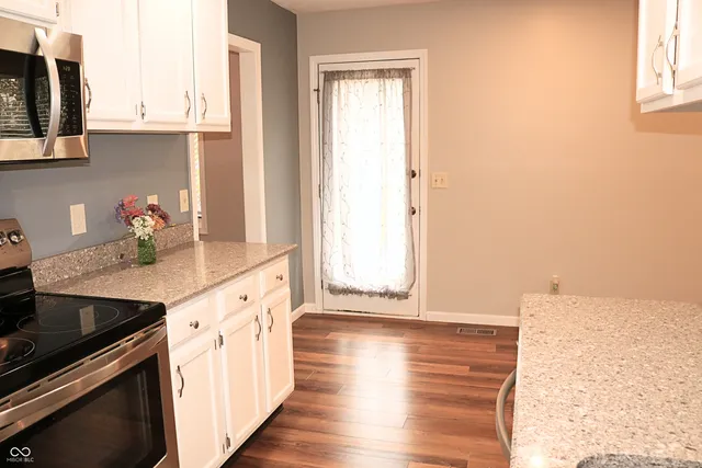 $205,000 | 405 Glenn Knecht Drive, Crawfordsville, IN 47933