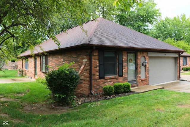 $205,000 | 405 Glenn Knecht Drive, Crawfordsville, IN 47933