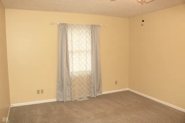 $205,000 | 405 Glenn Knecht Drive, Crawfordsville, IN 47933