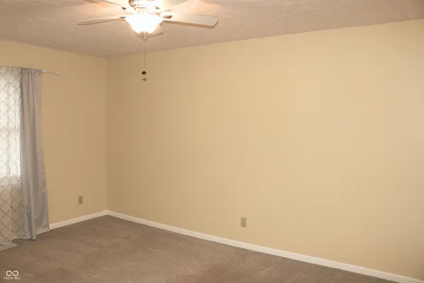 $205,000 | 405 Glenn Knecht Drive, Crawfordsville, IN 47933