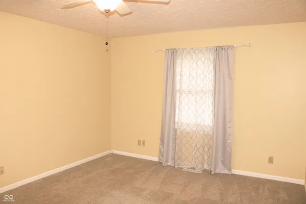 $205,000 | 405 Glenn Knecht Drive, Crawfordsville, IN 47933