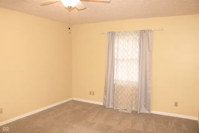 $205,000 | 405 Glenn Knecht Drive, Crawfordsville, IN 47933