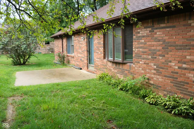 $205,000 | 405 Glenn Knecht Drive, Crawfordsville, IN 47933