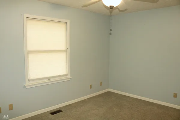 $205,000 | 405 Glenn Knecht Drive, Crawfordsville, IN 47933