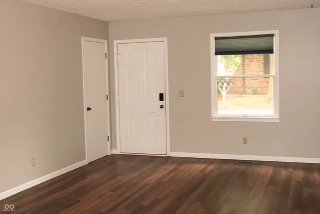 $205,000 | 405 Glenn Knecht Drive, Crawfordsville, IN 47933