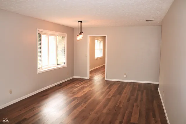 $205,000 | 405 Glenn Knecht Drive, Crawfordsville, IN 47933