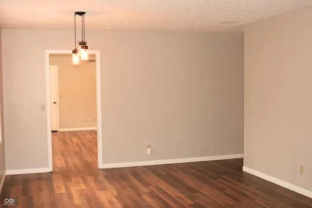 $205,000 | 405 Glenn Knecht Drive, Crawfordsville, IN 47933