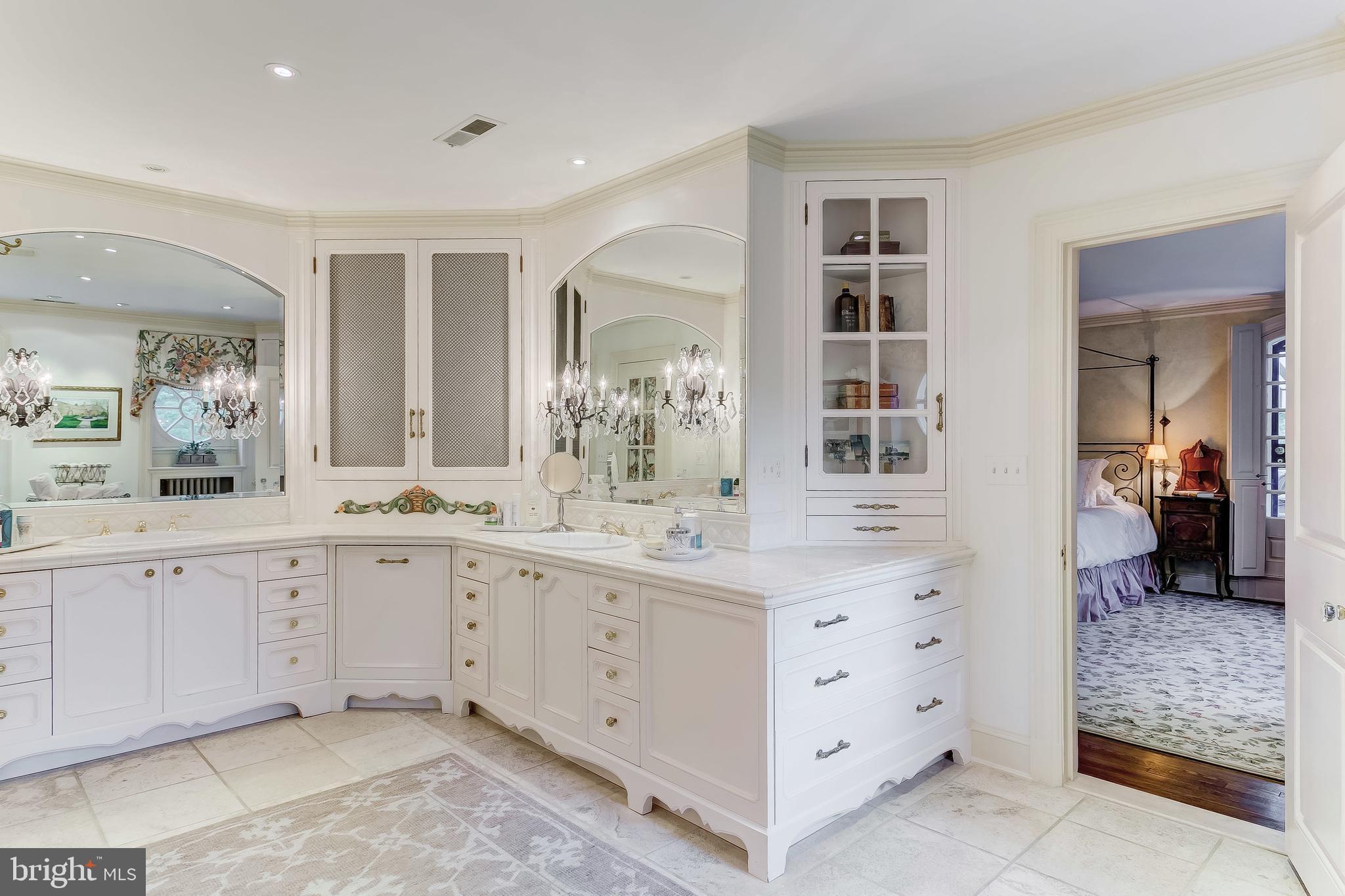 100 Upnor Road Baltimore, MD 21212 - Photo 21 of 38 Master Bath