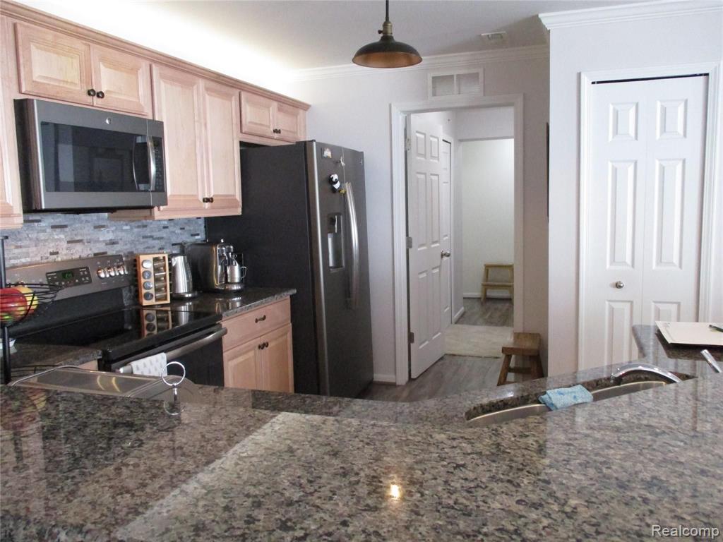 28362 Adler Park Drive South Chesterfield, MI 48051 - Photo 16 of 36