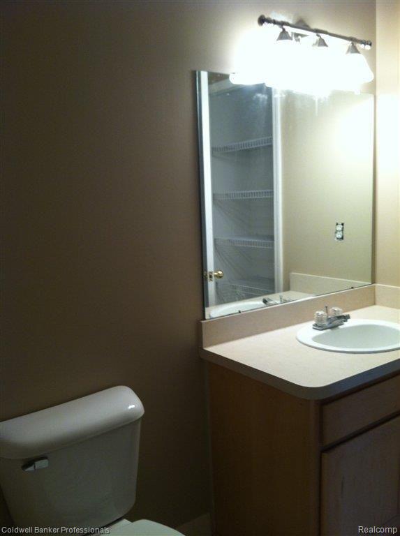 4186 Berkeley Avenue, Unit 6 Canton, MI 48188 - Photo 9 of 12
