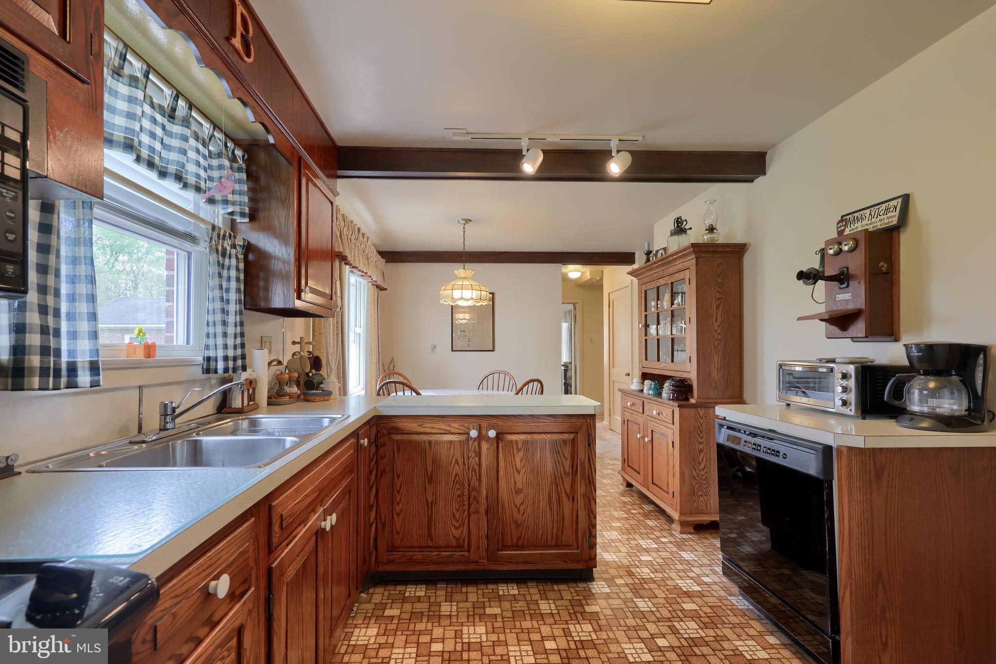 2260 Linden Road York, PA 17408 - Photo 12 of 30