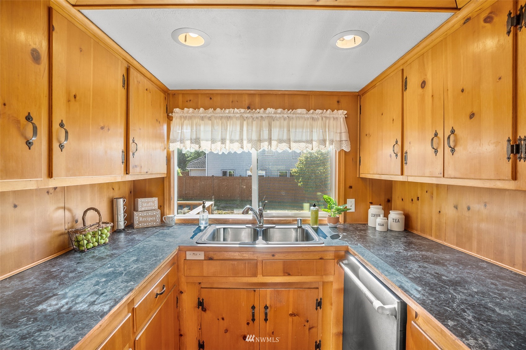 23151 East Jones Road Sedro-Woolley, WA 98284 - Photo 11 of 40 Gallery Image 11