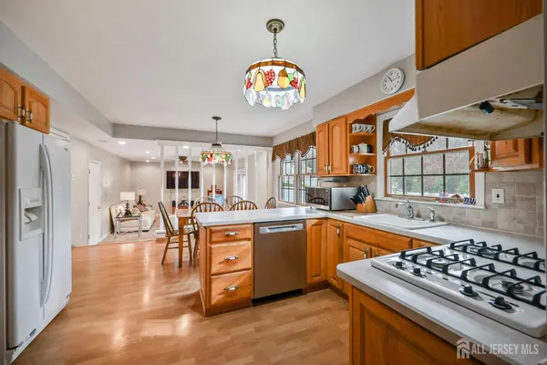 $779,000 | 42 Norman Lane, Old Bridge, NJ 08857