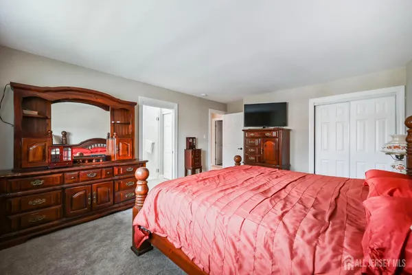 $779,000 | 42 Norman Lane, Old Bridge, NJ 08857