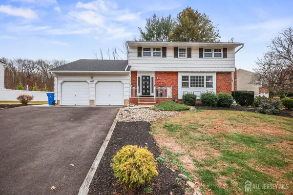 $779,000 | 42 Norman Lane, Old Bridge, NJ 08857