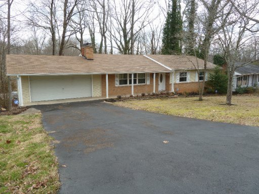 5830 Nottingham Road Knoxville, TN 37918 - Photo 1 of 29 Primary Photo